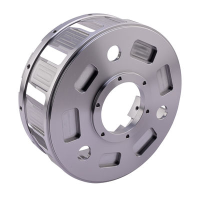 قطاعات التصنيع الدقيق للصلب المقاوم للصدأ CNC تصنيع القالب للسيارات التصنيع السريع المحرك المقبض الجرس الحجرة